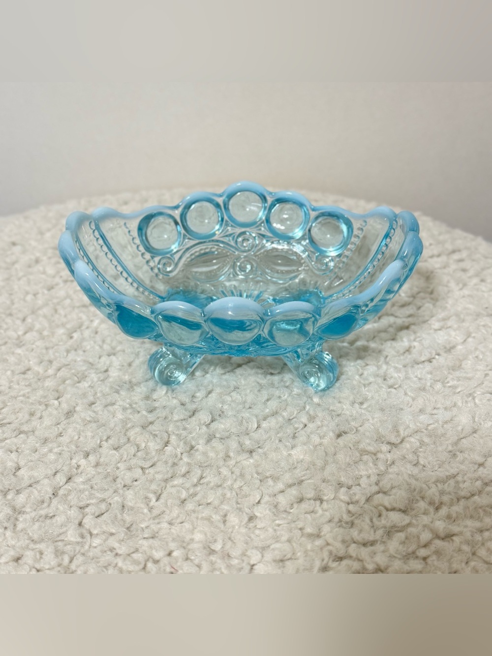 Mosser Eye Winker Blue Aqua Opalescent Canoe Shaped Candy Nut Jewelry Soap Dish